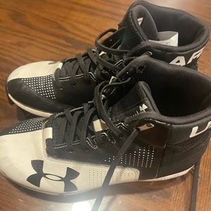 Under Armor Boys Football Cleats